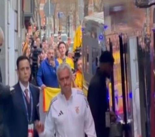 為避伯納烏飛象，穆里尼奧隱身大巴，拒絕溫情重逢