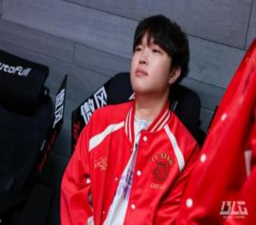 Bin大哥下手還挺狠！對線打爆HOYA三局合砍10414的優秀戰績