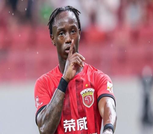 貪便宜吃大虧蓉城30萬歐買的外援如今根本賣不掉徹底淪為大包袱