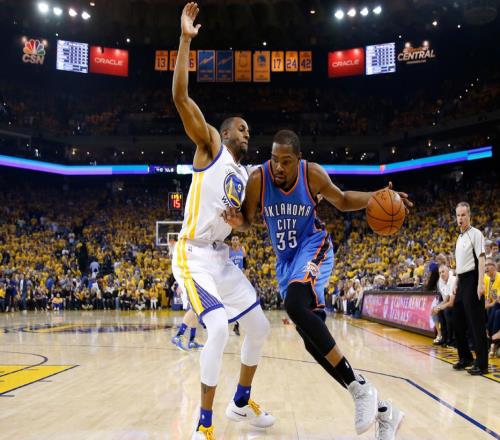 16年西決，雷霆3：1領先勇士，為何卻慘遭大逆轉，雙少發(fā)揮如何