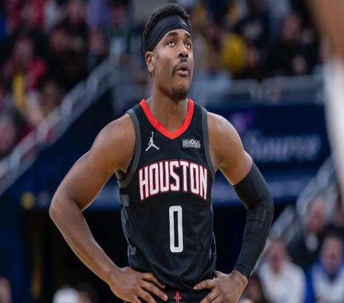 得分能力和投射能力都很不錯(cuò)，火箭替補(bǔ)后場不應(yīng)該被晾在板凳上