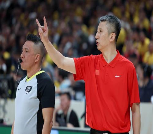 國際籃聯正式致歉！日本媒體點名郭士強，認為中國男籃勝之不武