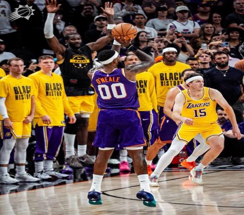 輸太陽遭3連敗！湖人奇葩陣容坑慘詹姆斯，最強技能被雷迪克廢掉