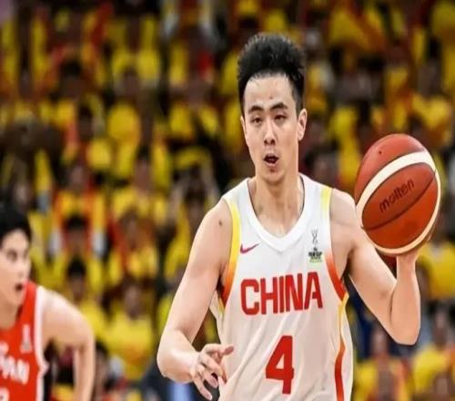 雙喜臨門！中國男籃贏球后，賽后又傳好消息：出線形勢亂成一鍋粥