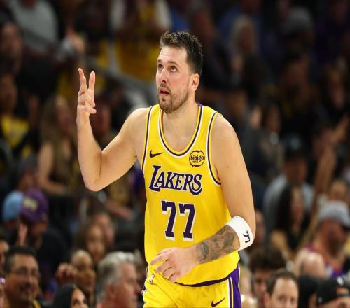 全明星后湖人深陷泥淖，東契奇被質疑拿分太多賽后正式表態