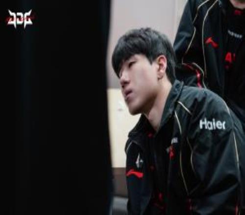 時(shí)隔四年GALA重回LPL勝?zèng)Q！上次在季后賽進(jìn)入勝?zèng)Q還是2022年效力RNG