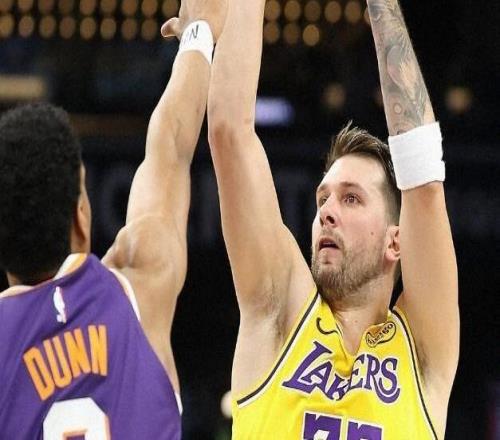 110113！東契奇空砍41+8+8，西部卡位戰(zhàn)湖人遭太陽(yáng)隊(duì)絕殺