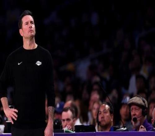 雷迪克:討論過限制太陽的出手次數(shù)但他們還是投了50次三分球