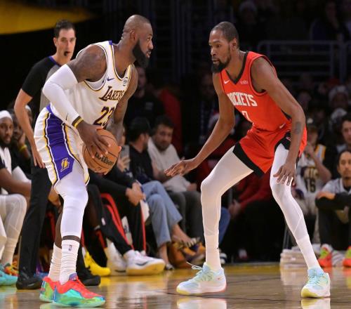 場均17分，和2.5億頂薪劃清界限！作為奪冠熱門，你們該考慮拆隊