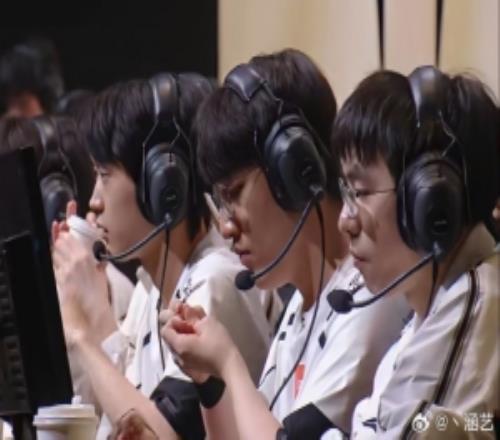 涵藝：上單別想點子跟著Tarzan節奏走AL挺好贏的......