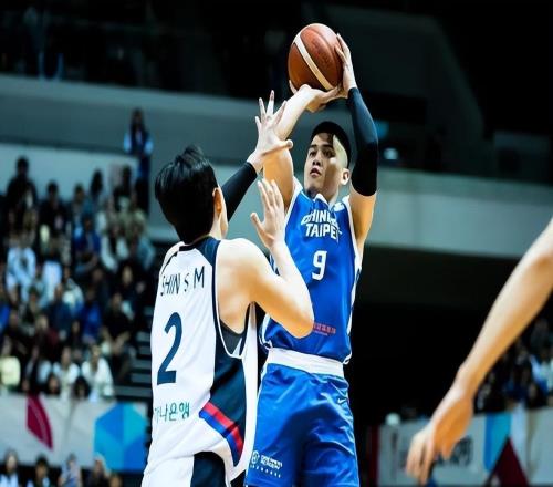 中國籃球瘋狂一夜！男籃大逆轉日本，省隊大勝韓國，真是雙喜臨門