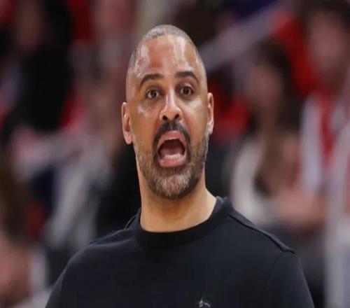 火箭2將越打越廢！阿門影響空間，電風(fēng)扇攻守崩盤，一上場就丟分