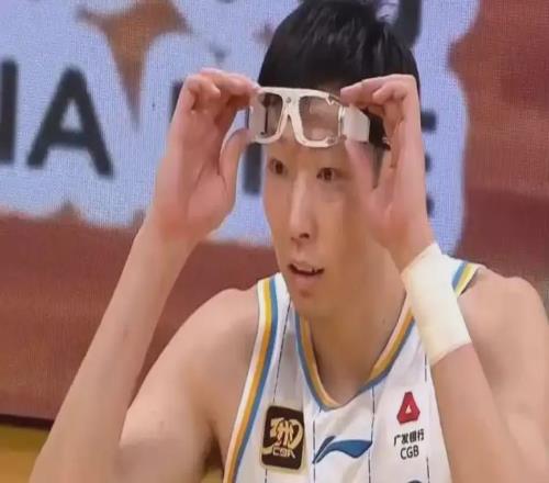 來了！三冠中鋒即將抵達！北京隊轟動整個CBA