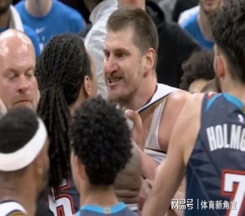 真急了，這忍不了！約基奇第一次