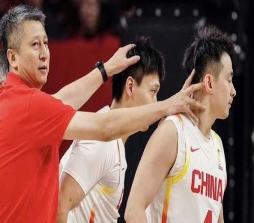 趙繼偉是這支中國男籃唯一打過奧運的球員！賽后，趙繼偉熱血發文