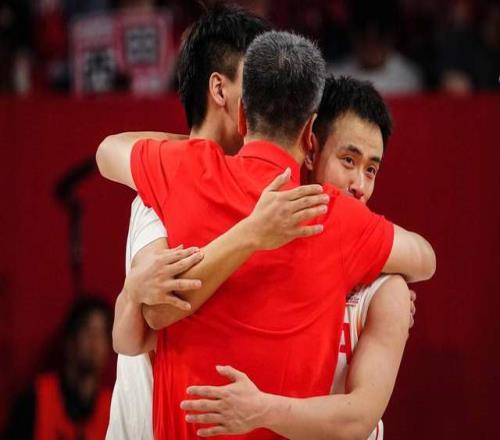 啥水平中日大戰(zhàn)裁判28次錯漏判有利于日本，郭士強表態(tài)贏得艱難