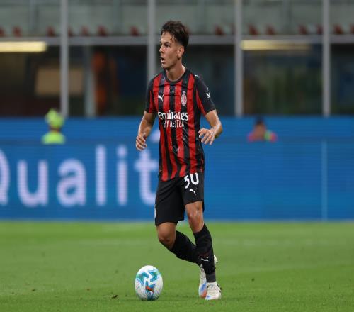 亞沙里：能從魔笛身上學到一些技巧就太開心了只能在電視上看歐冠我真心無奈_意甲直播