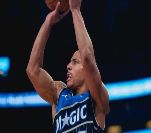 杜蘭特40+8+3一戰(zhàn)2大神跡，貝恩30分難救主，火箭轟210逆轉魔術