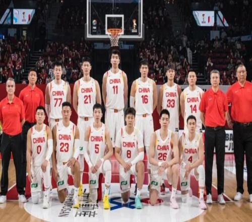 臉都不要了！FIBA官方袒護日本，稱中國男籃偷走勝利，評論翻車