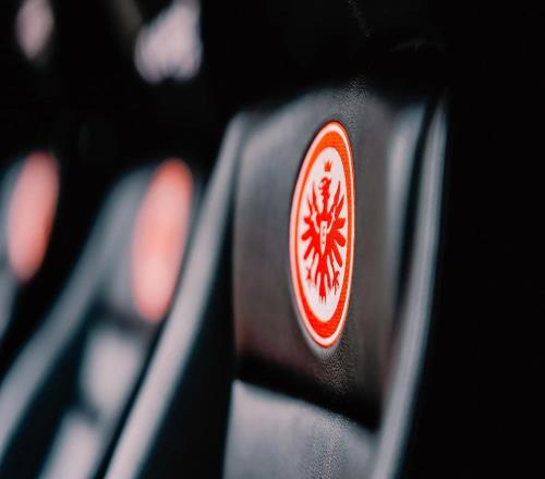 官方：因球迷多起違規(guī)行為，法蘭克福被德國足協(xié)重罰44.02萬歐