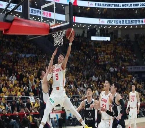 逆轉(zhuǎn)擊敗日本隊(duì)中國(guó)男籃取世預(yù)賽首勝