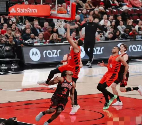 隨著開拓者121112險(xiǎn)勝！勇士快船不利，西部最新積分榜出爐！