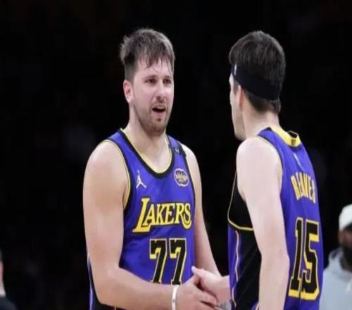 記者：詹姆斯下賽季是否回歸湖人，東契奇和里夫斯有很大發言權