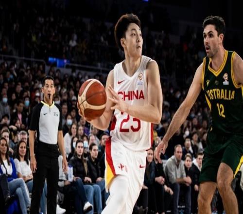 男籃世預(yù)賽12人名單或調(diào)整胡明軒有望回歸：張鎮(zhèn)麟恐遭棄用