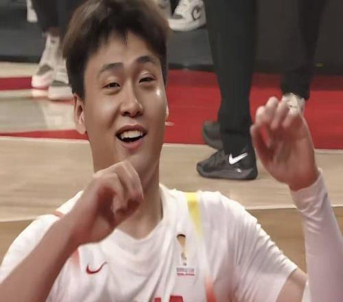 無法無天！裁判全場28次錯漏判偏向日本最后1分鐘更是臉都不要了