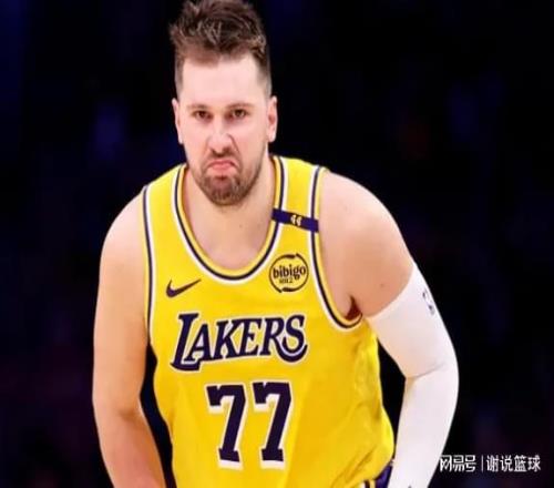 湖人近7戰(zhàn)5敗，前冠軍射手建議東契奇改變打法，三月賽程更嚴峻