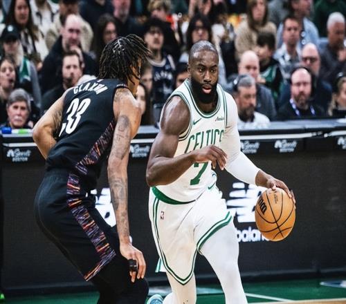 布朗無愧FMVP,綠軍37分大勝!武器28+11創新高+超六保7勝0負鐵律