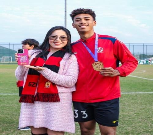 17歲恒大混血中衛(wèi)加盟中超新軍！曾率國(guó)少奪東亞杯，不自律被除名