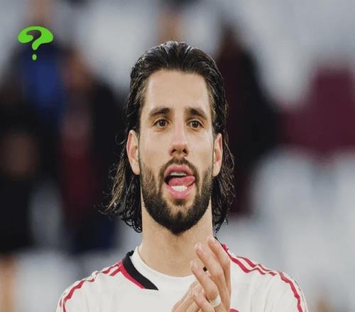 世界級中場被改造成邊后衛跟隊記者稱斯洛特必須停止“浪費”