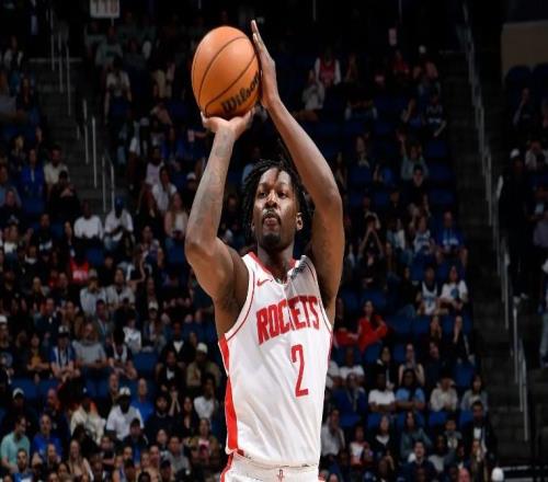 場(chǎng)上表現(xiàn)實(shí)在是太差了，但火箭終于減少了鋒線新援的出場(chǎng)時(shí)間