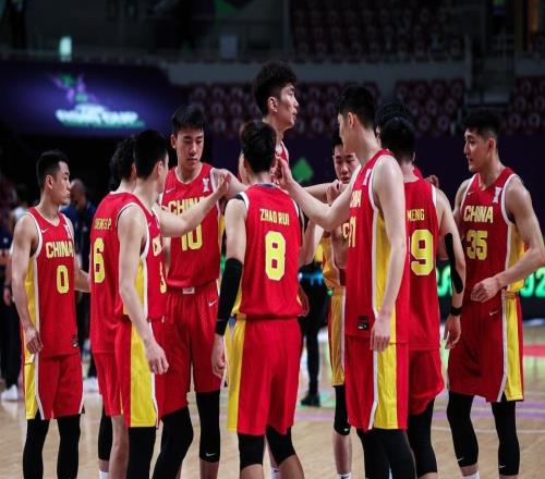 中國男籃為啥被沒歸化的韓國打花2場球迷：因為有周琦和張公子