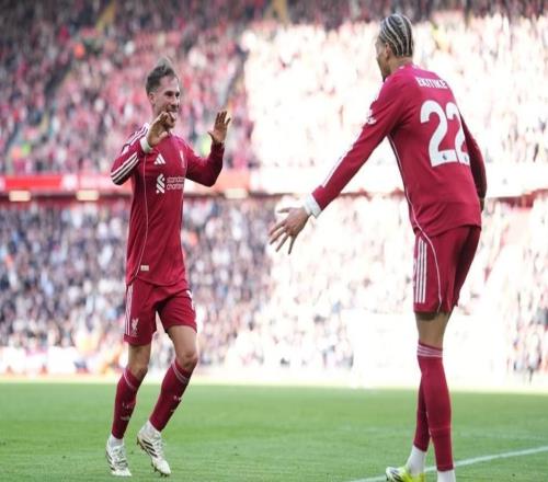 英超第二隊！利物浦半場角球破門戴帽，復(fù)刻曼聯(lián)神跡，槍手做不到