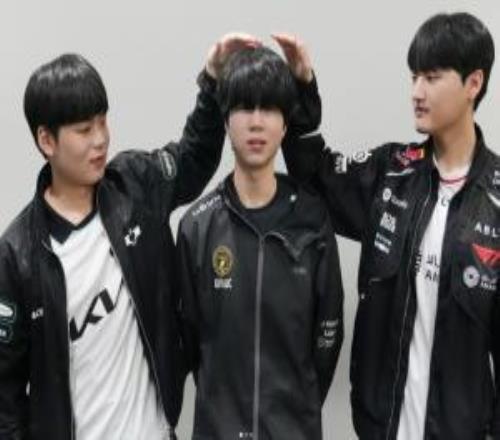 小烏茲Diable對線打爆Smash團(tuán)戰(zhàn)完美操作三局砍下18626