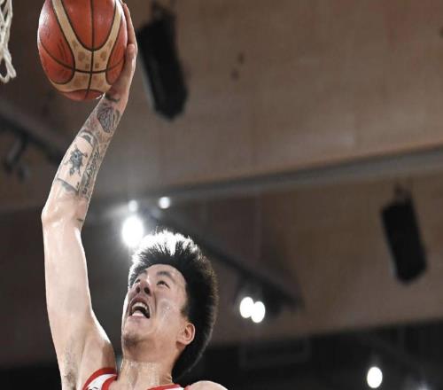 媒體人：今天贏在朱俊龍和李弘權，張鎮麟現在咋完全沒運動能力了