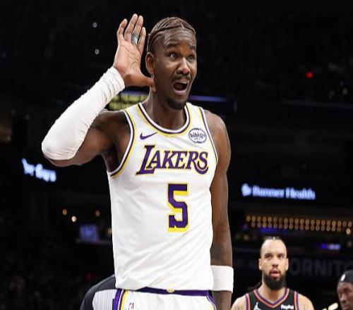 艾頓逐漸現(xiàn)原形！美記：他那些古怪又滑稽的故事如期上演