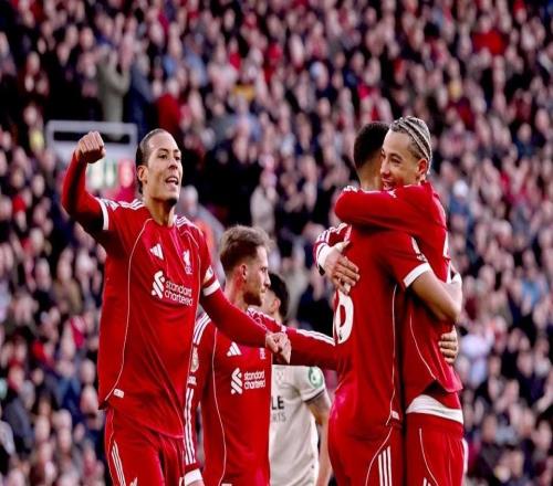 詹俊：利物浦近兩場運氣不錯，角球利用和邊路進攻終于有改善