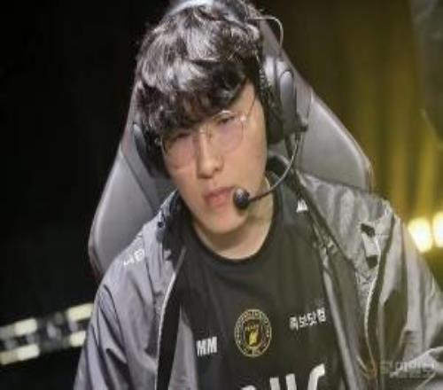 BFX輔助Kellin：FST上想和AL戰隊的下路Hope和Kael選手交手