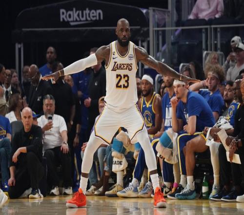 杜蘭特32+6+8+2無緣今日最佳球員！因為詹姆斯22+7+9創2項紀錄！