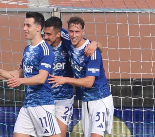 01到31!意甲黑馬逆襲,法布雷加斯率隊兩連勝,超越尤文圖斯