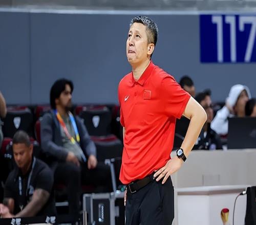 差點讓FIBA得逞了！半場落后主動翻歷史，末節逆轉終于送上稱贊！