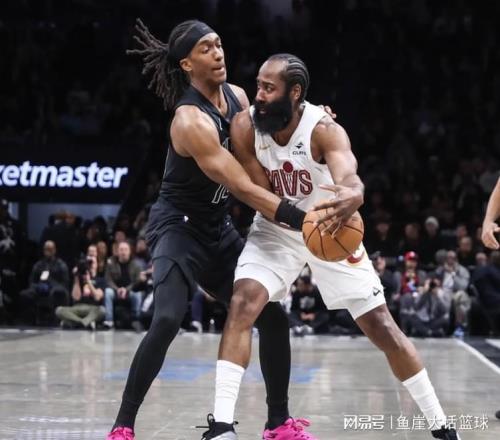 騎士贏球兩點(diǎn)仍該批，哈登錯(cuò)誤明顯！莫布里功過(guò)相抵，新援創(chuàng)新高