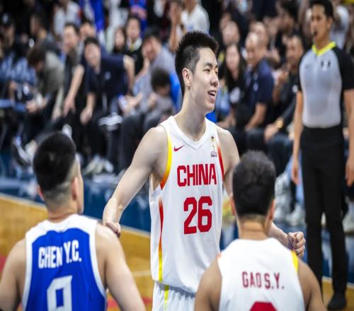 朱俊龍傷情更新！沒有大礙，2戰轟25分13板4助，已成男籃最強鋒線