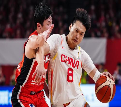 趙睿哭了！中國男籃兩連勝，產生4個不爭事實，首支晉級球隊誕生