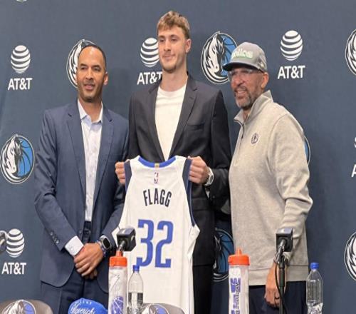 誰有他勵(lì)志22歲落選NBA，如今卻15+5+3，已成狀元最佳副手！