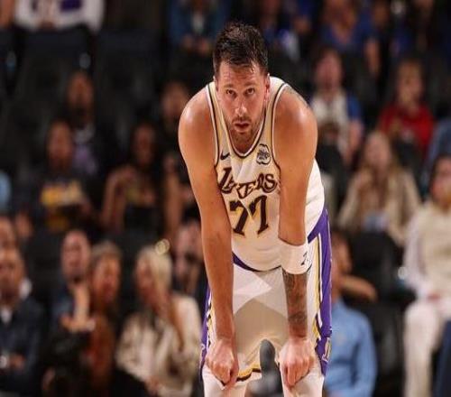 27歲生日夜！東契奇“抱怨”隊友：我還沒有收到任何禮物！