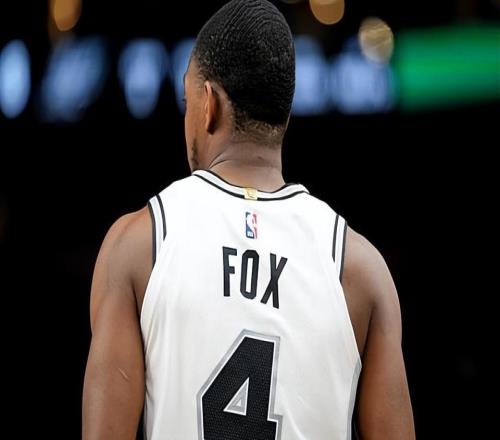 被尼克斯各種打爆，馬刺后場支柱怎么會(huì)突然間打出災(zāi)難級(jí)表現(xiàn)